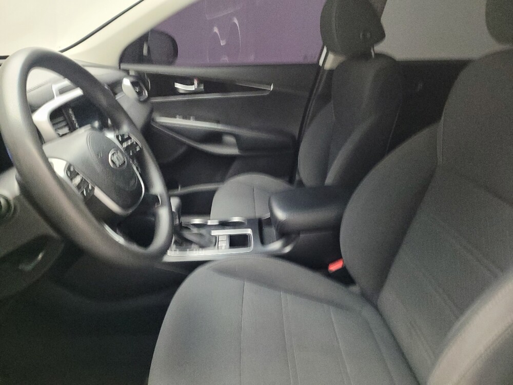 2019 Kia Sorento in Montclair, CA 91763 - 18136395 17