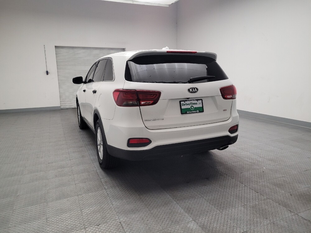 2019 Kia Sorento in Montclair, CA 91763 - 18136395 6