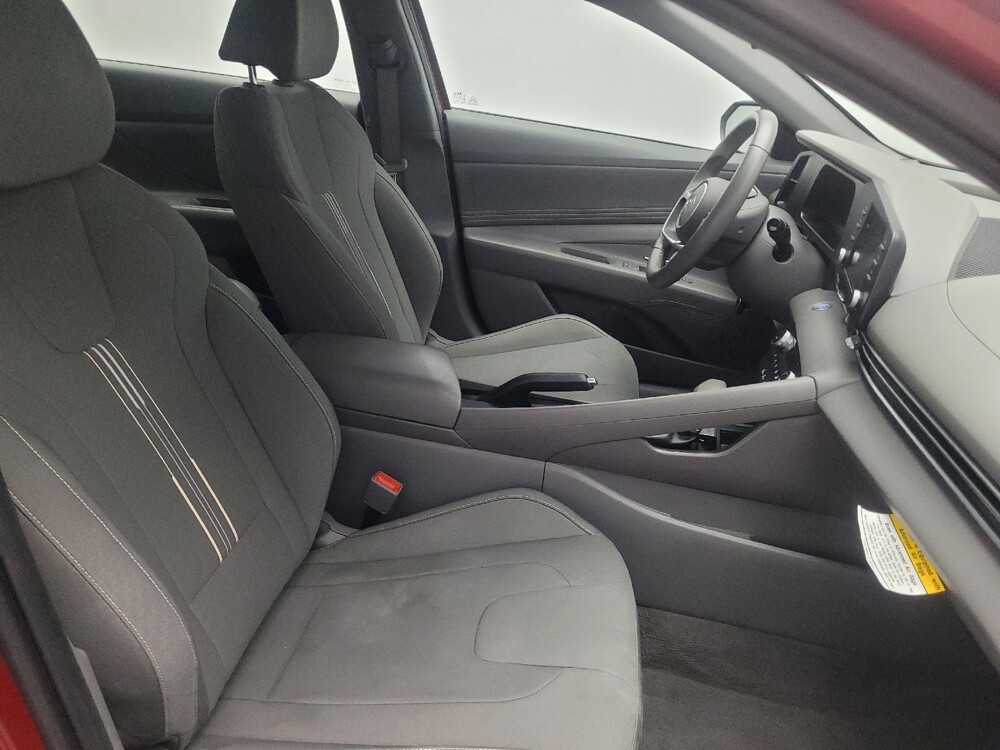 2025 Hyundai Elantra in Knoxville, TN 37923 - 18136417 21