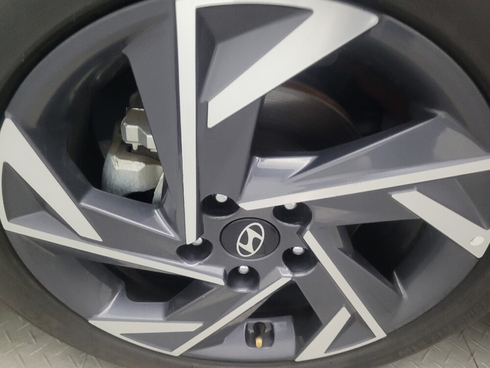 2025 Hyundai Elantra in Knoxville, TN 37923 - 18136417 31