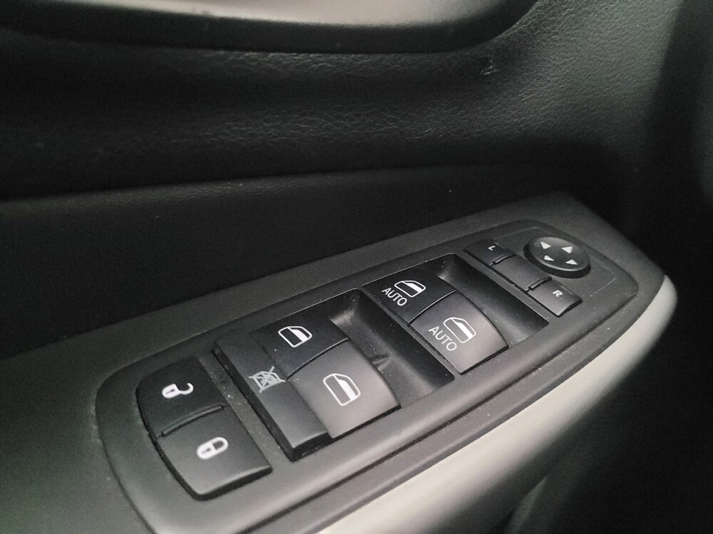 2018 Jeep Cherokee in Stone Mountain, GA 30083 - 18136427 27