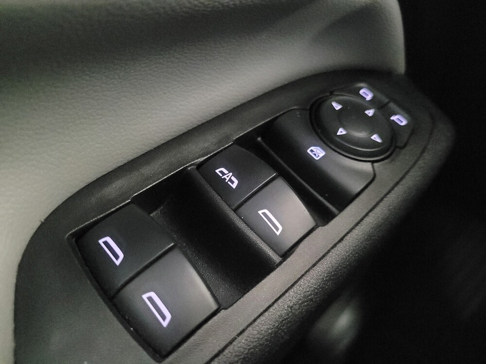 2020 Chevrolet Equinox in Union City, GA 30291 - 18136433 27