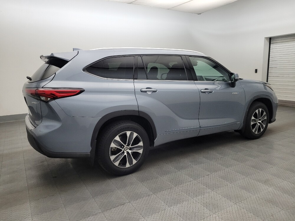 2020 Toyota Highlander in Chandler, AZ 85225 - 18136444 10