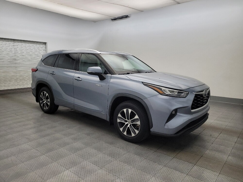 2020 Toyota Highlander in Chandler, AZ 85225 - 18136444 11