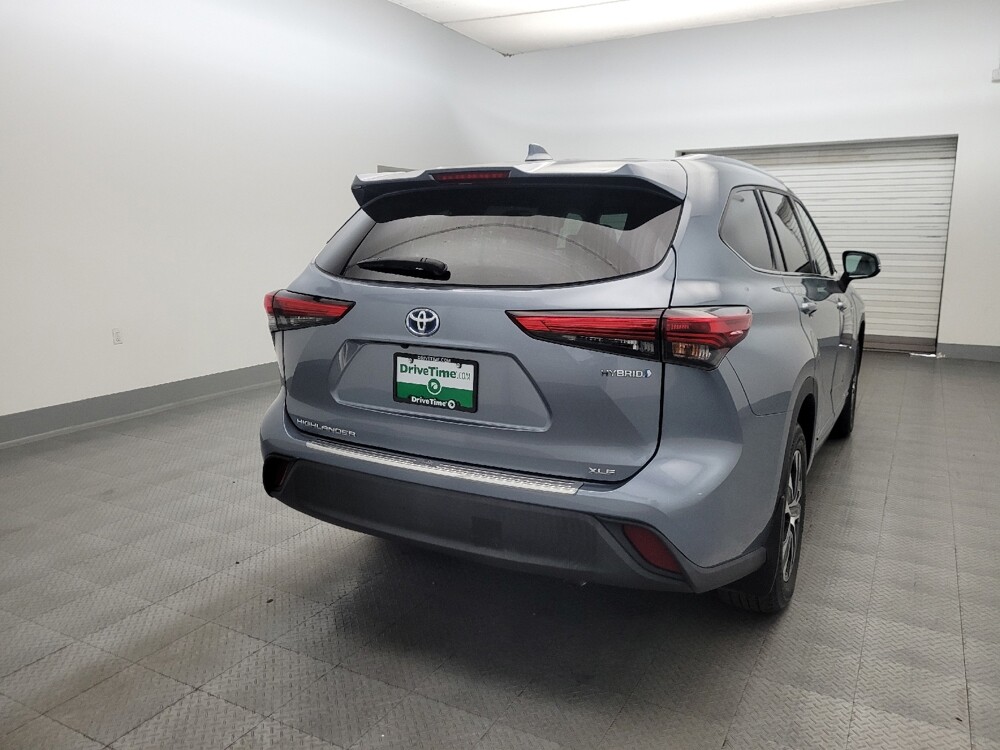 2020 Toyota Highlander in Chandler, AZ 85225 - 18136444 7