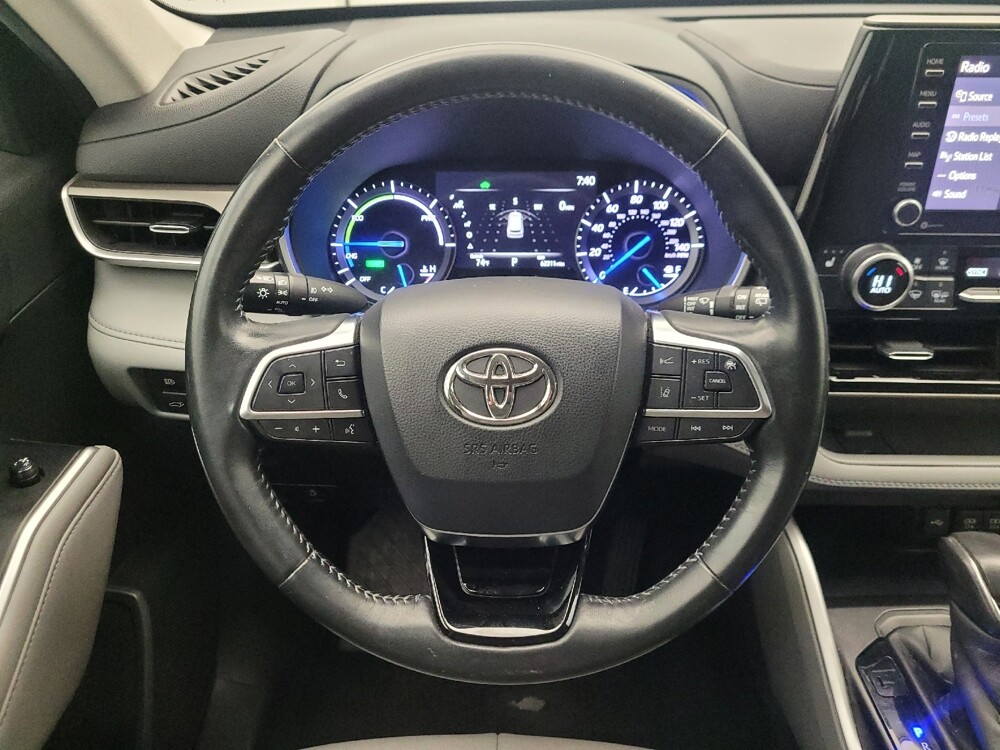 2020 Toyota Highlander in Chandler, AZ 85225 - 18136444 22