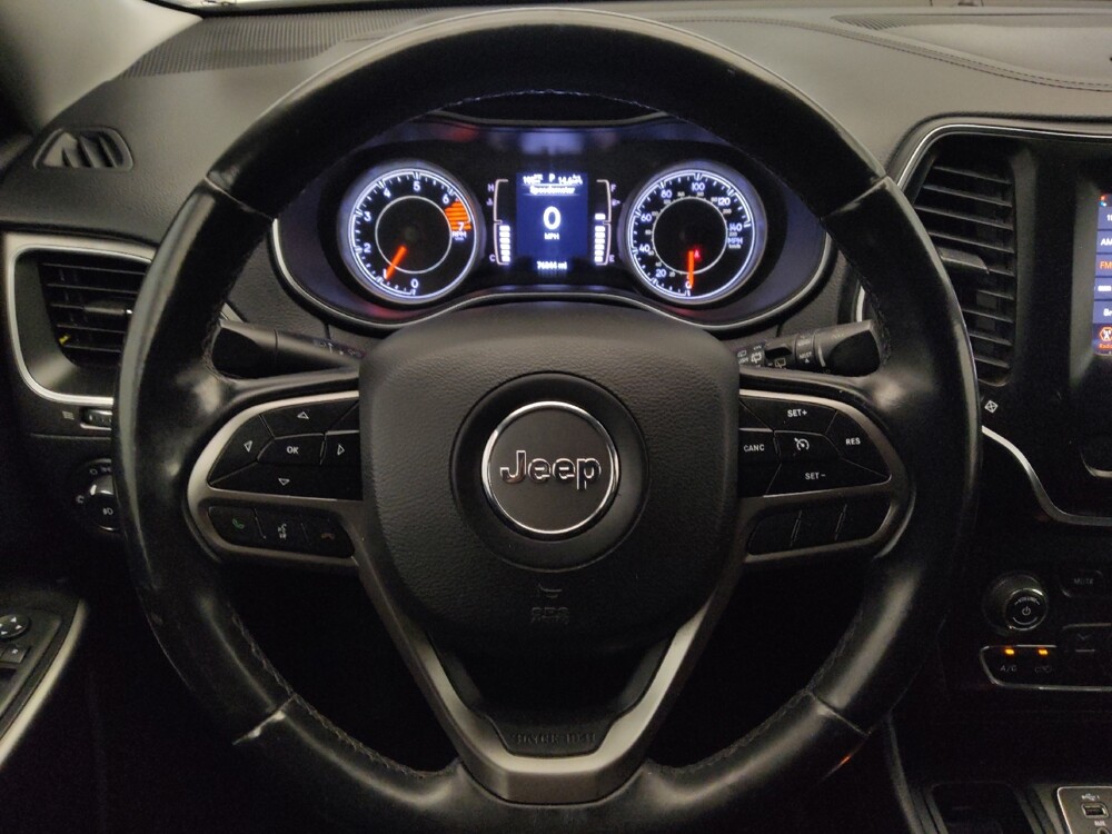 2019 Jeep Cherokee in Phoenix, AZ 85015 - 18136450 22