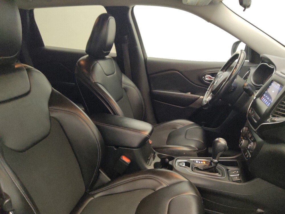 2019 Jeep Cherokee in Phoenix, AZ 85015 - 18136450 21