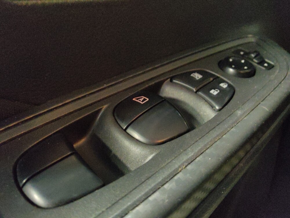 2021 Nissan Versa in Glendale, AZ 85301 - 18136457 27