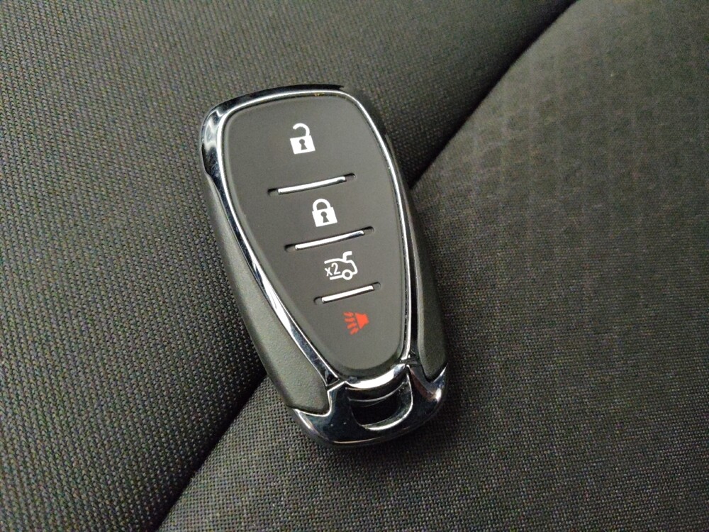 2021 Chevrolet Malibu in Mesa, AZ 85210 - 18136459 32
