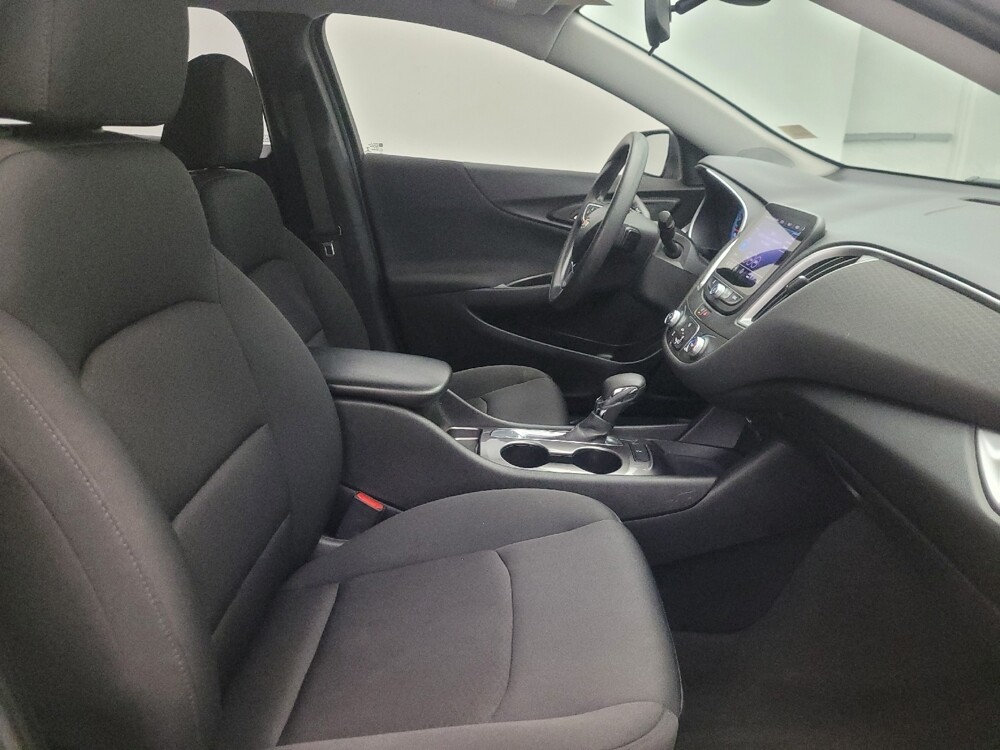 2021 Chevrolet Malibu in Mesa, AZ 85210 - 18136459 21