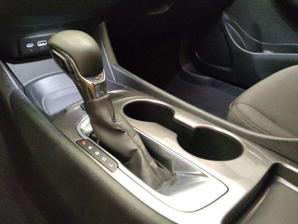 2021 Chevrolet Malibu in Mesa, AZ 85210 - 18136459 26