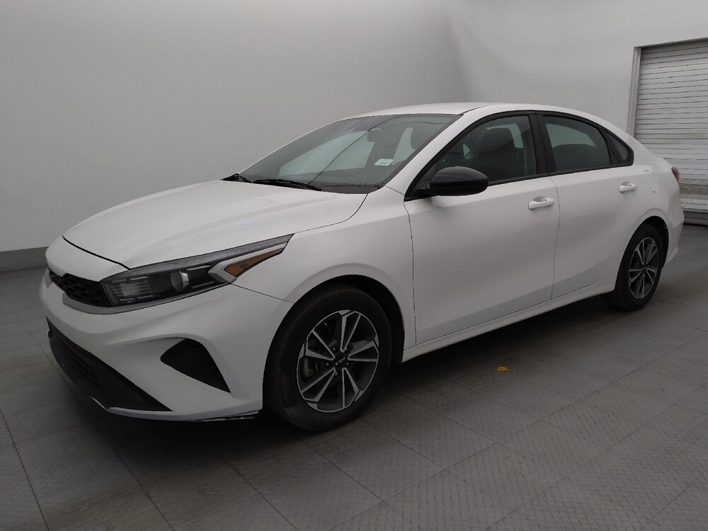 2023 Kia Forte in Fort Myers, FL 33907 - 18136468 2