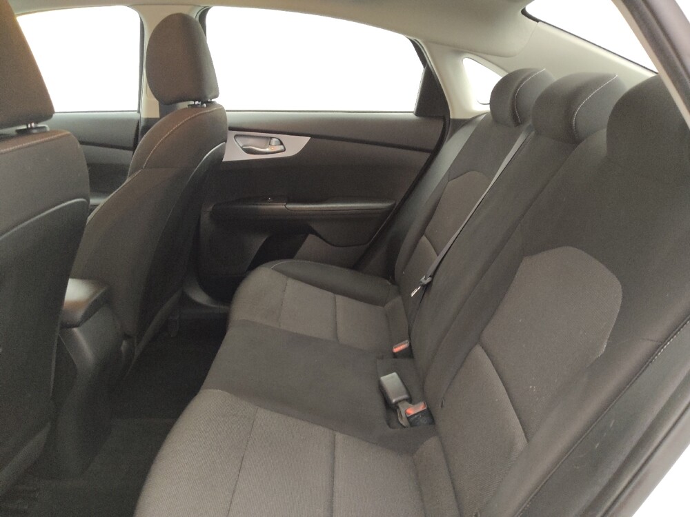 2023 Kia Forte in Fort Myers, FL 33907 - 18136468 18