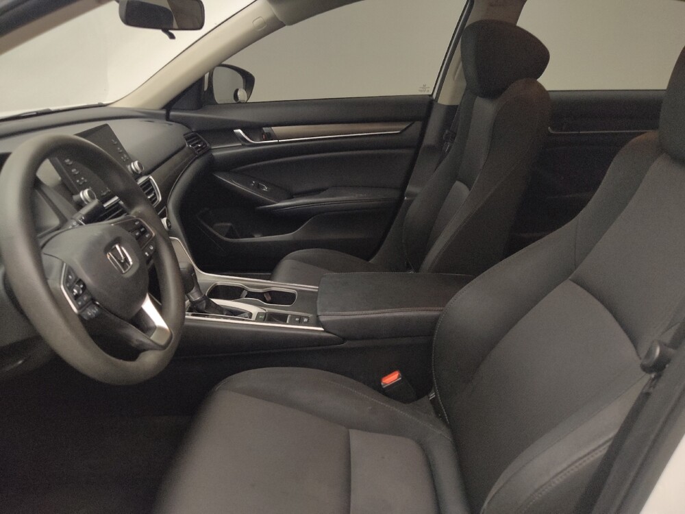 2018 Honda Accord in Fort Myers, FL 33907 - 18136469 17