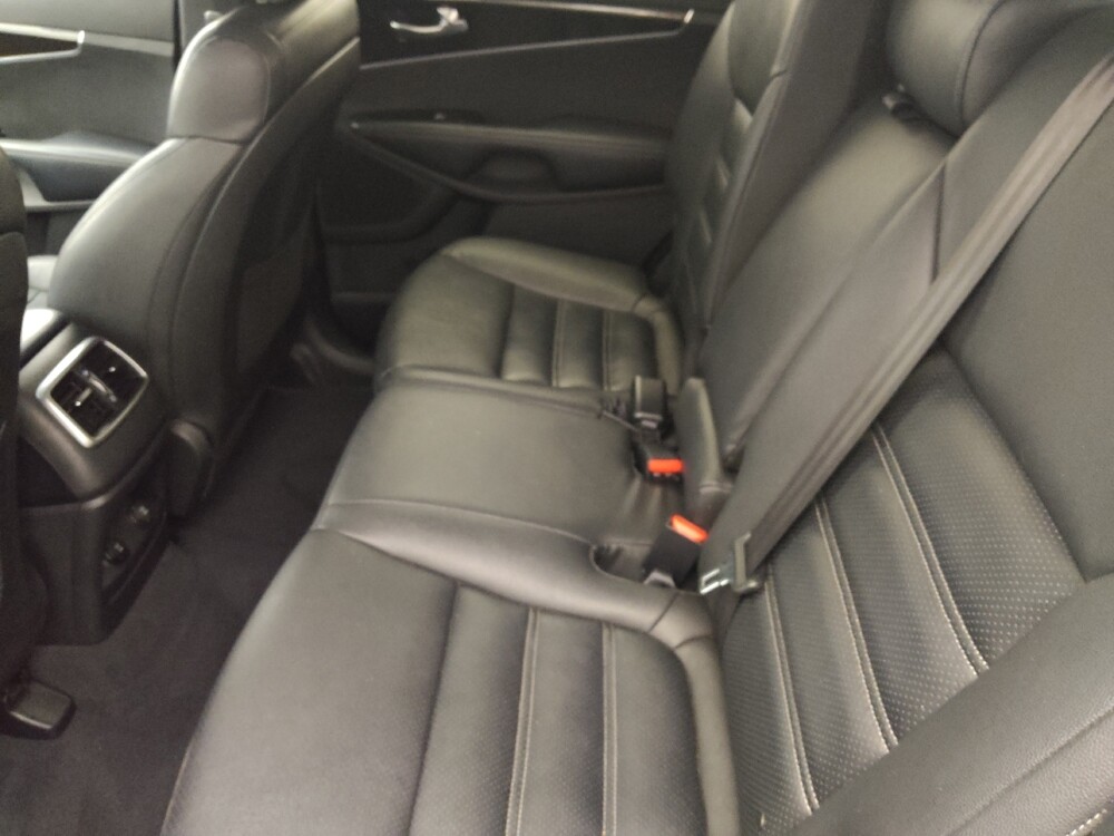 2020 Kia Sorento in Tampa, FL 33619 - 18136471 18