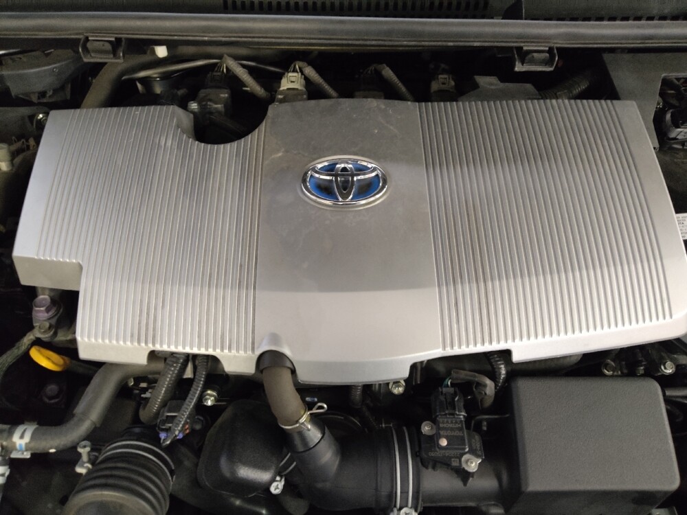 2018 Toyota Prius in Bradenton, FL 34207 - 18136478 30