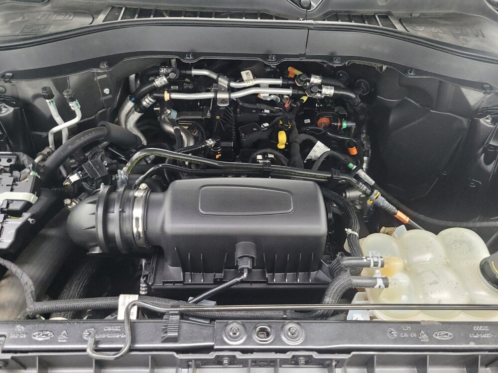 2021 Ford Explorer in Las Vegas, NV 89104 - 18136482 30