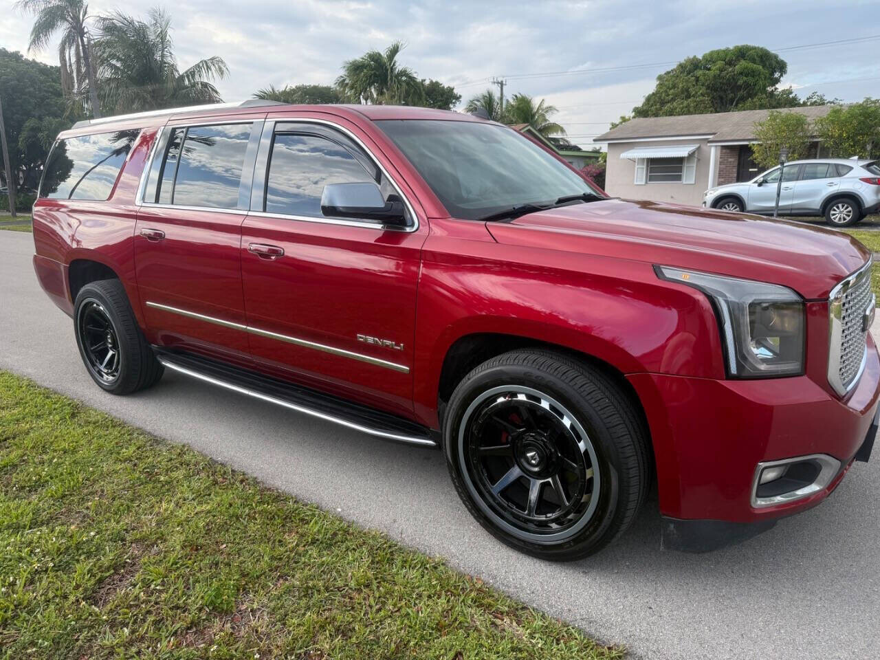 2015 GMC Yukon XL in Hollywood, FL 33023-1906 - 18136500 7