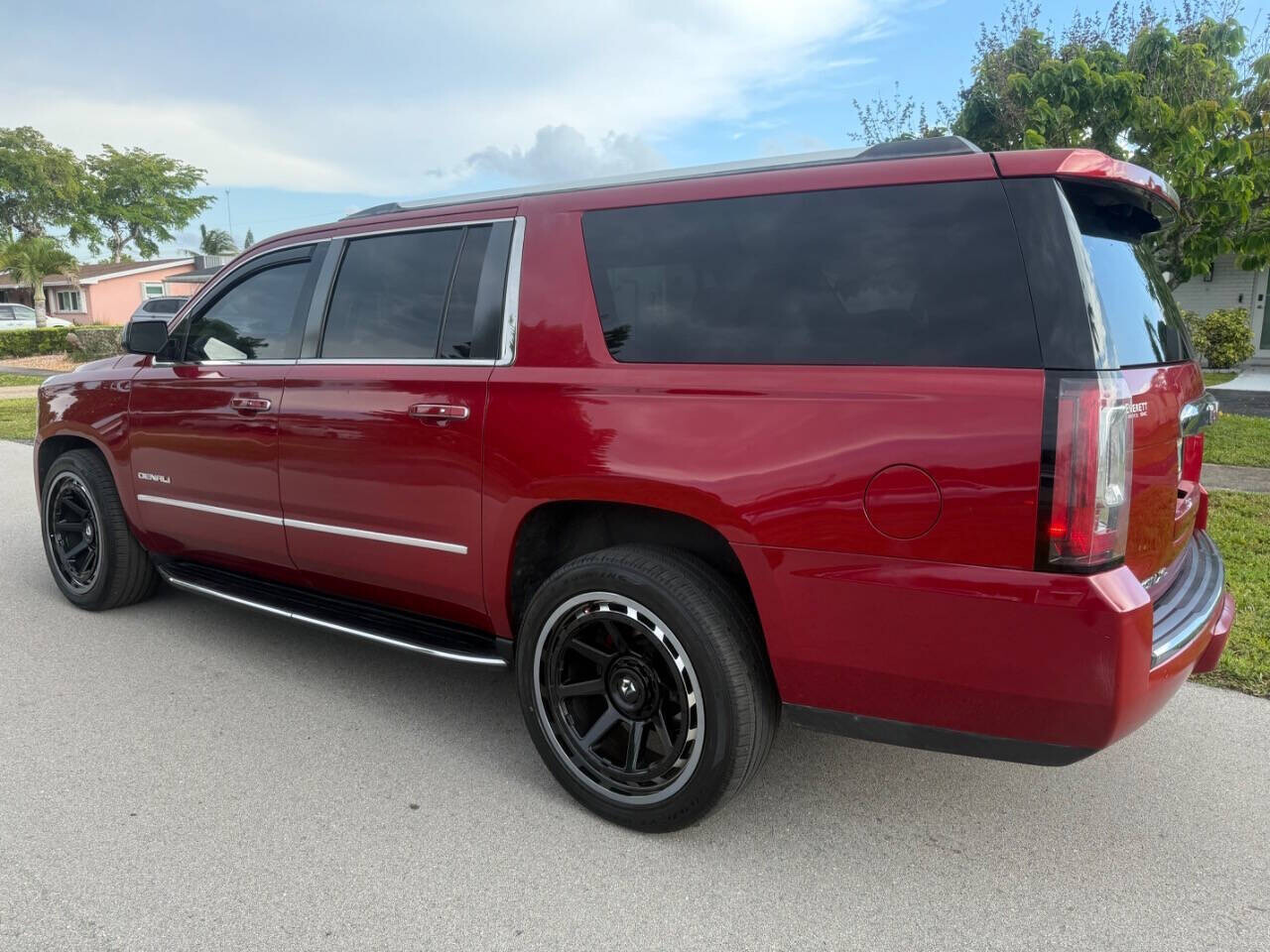 2015 GMC Yukon XL in Hollywood, FL 33023-1906 - 18136500 3