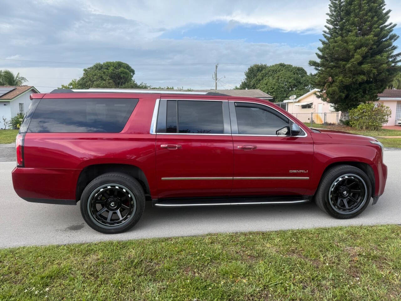 2015 GMC Yukon XL in Hollywood, FL 33023-1906 - 18136500 6