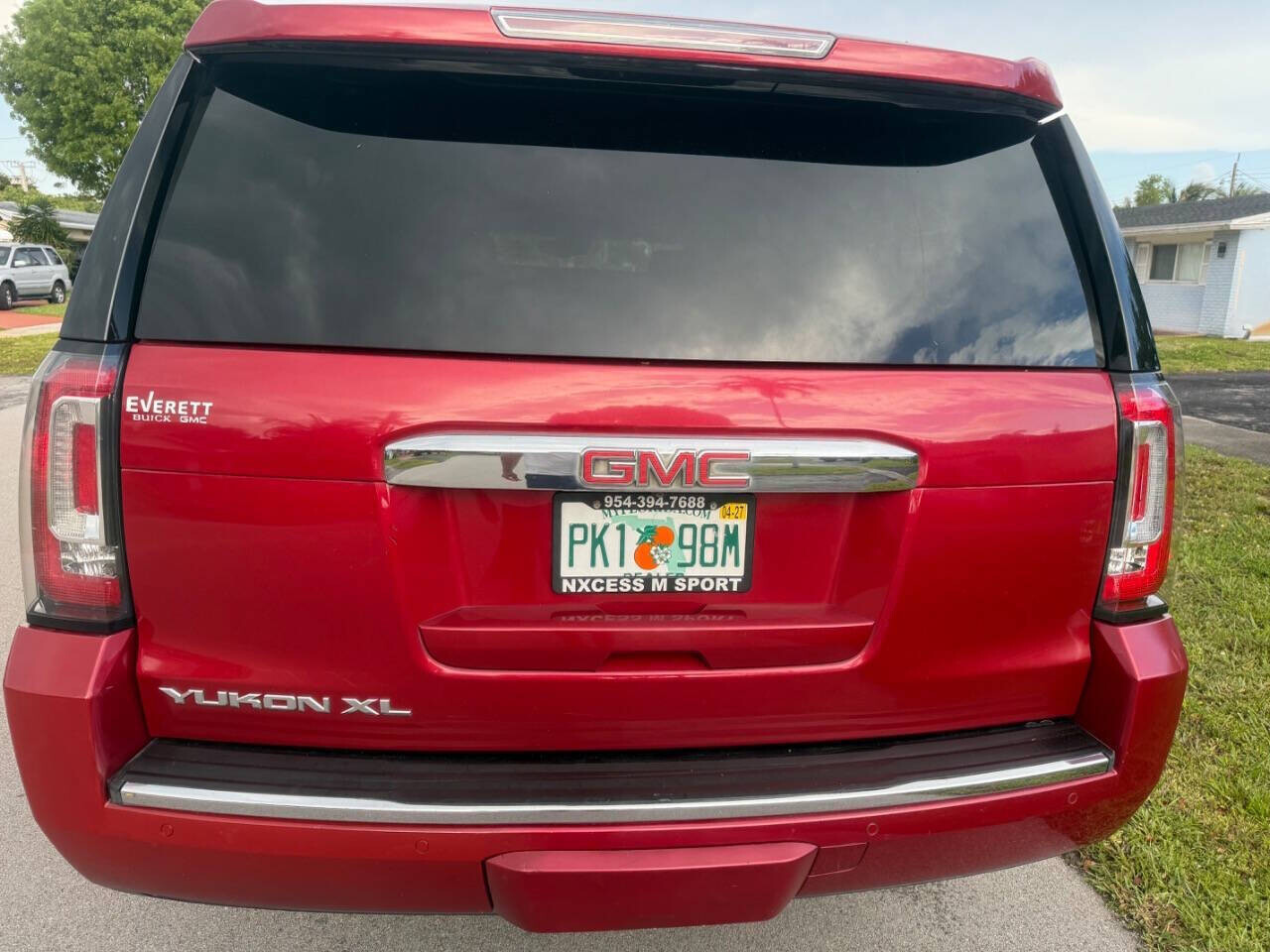 2015 GMC Yukon XL in Hollywood, FL 33023-1906 - 18136500 5