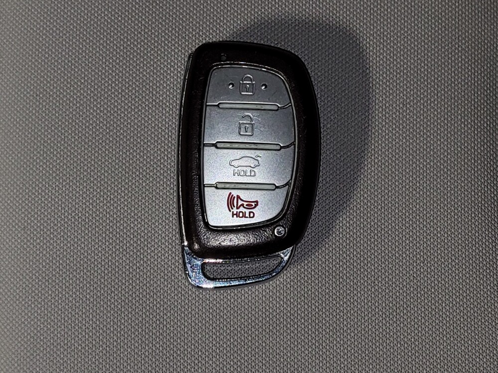 2016 Hyundai Sonata in Union City, GA 30291 - 18136504 32