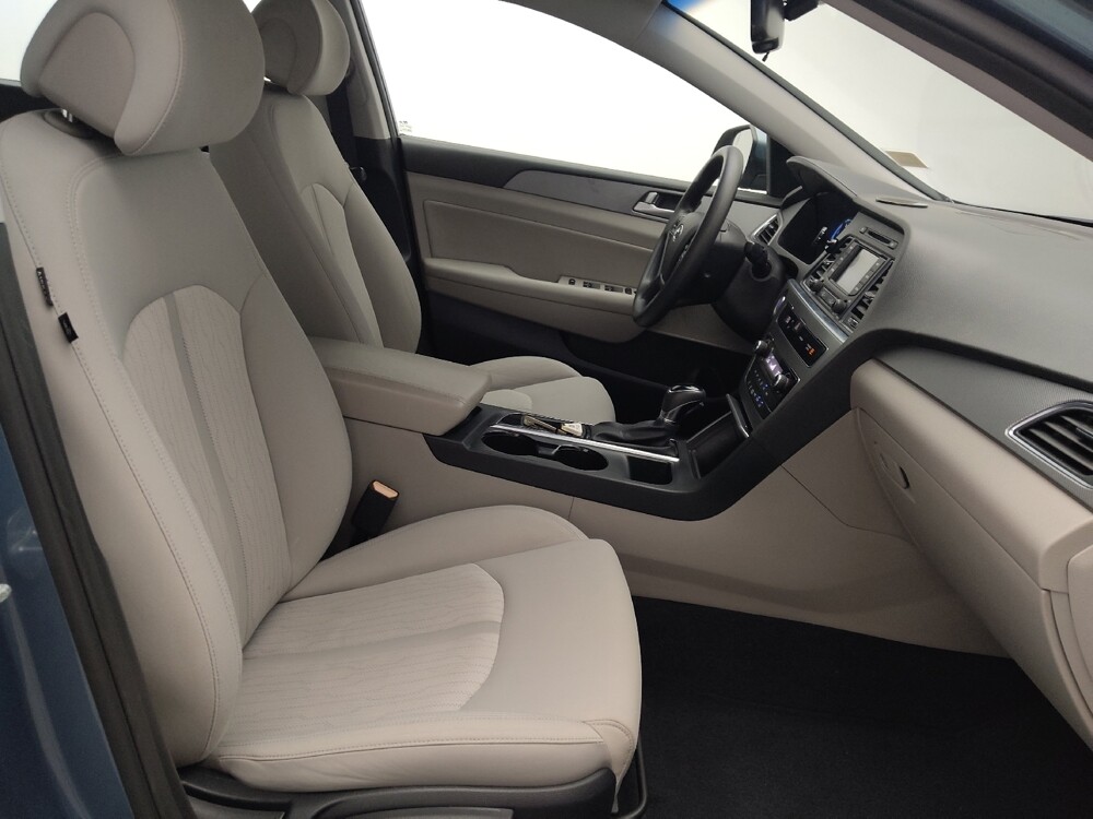 2016 Hyundai Sonata in Union City, GA 30291 - 18136504 21
