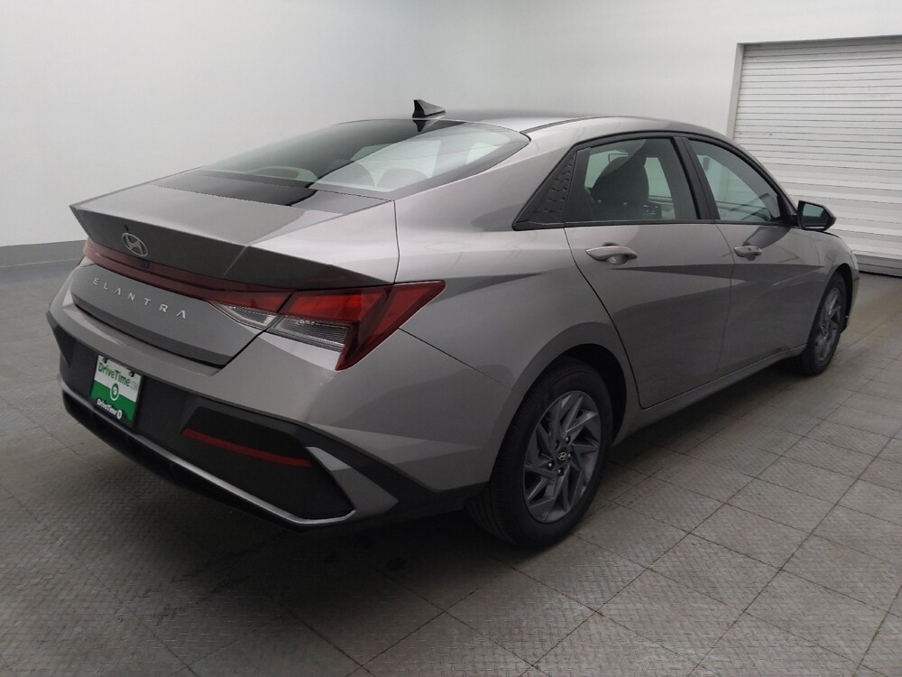 2024 Hyundai Elantra in Ocala, FL 34471 - 18136518 9