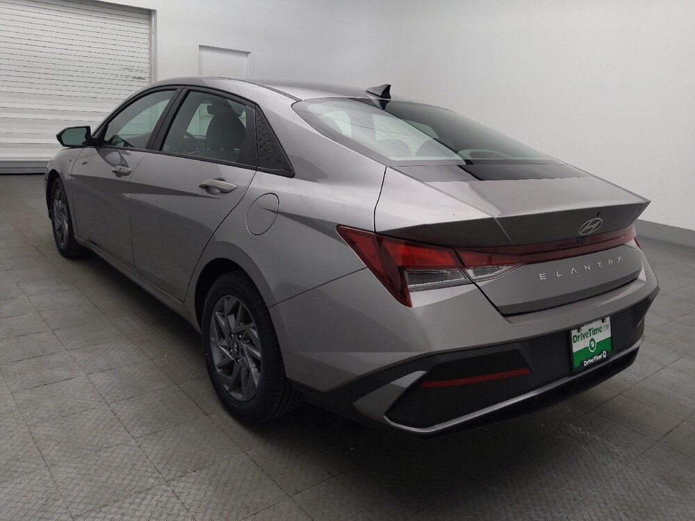 2024 Hyundai Elantra in Ocala, FL 34471 - 18136518 5