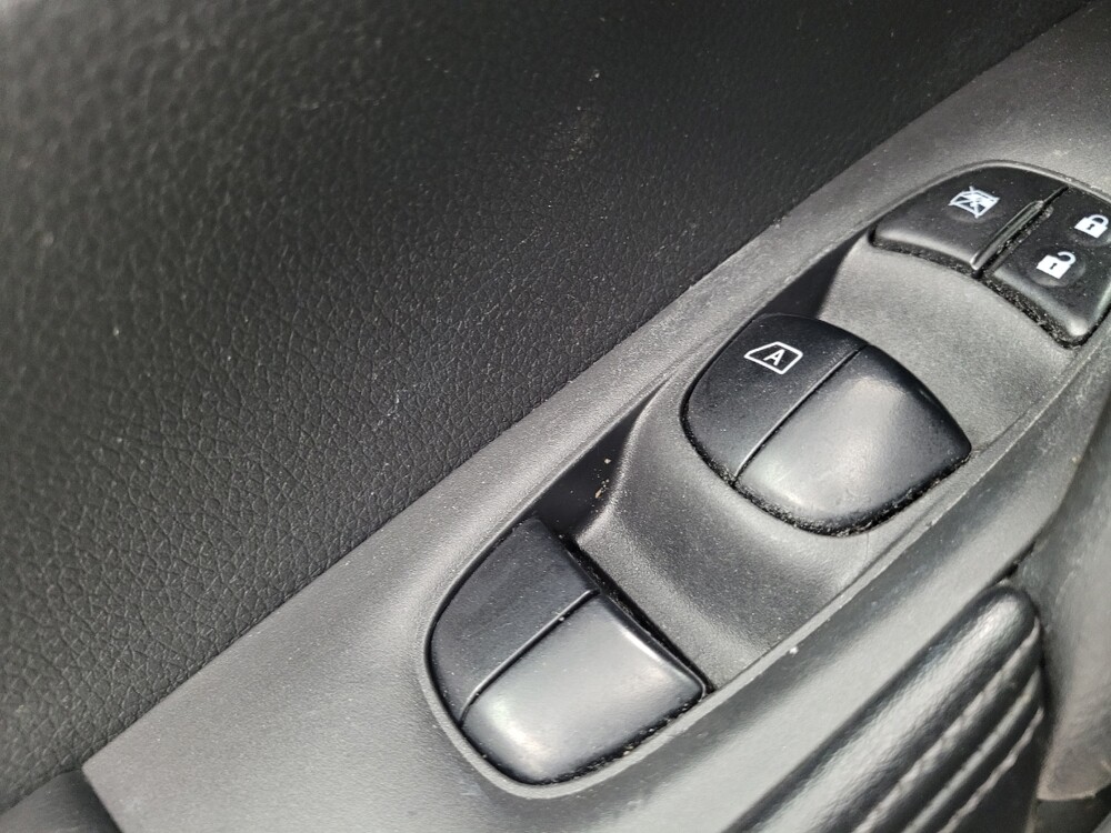 2018 Nissan Rogue in Antioch, TN 37013 - 18136581 27