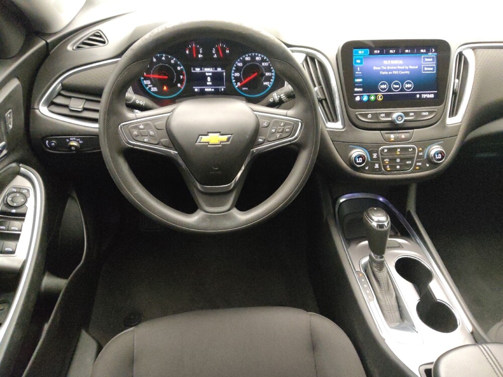2020 Chevrolet Malibu in Houston, TX 77060 - 18136594 22