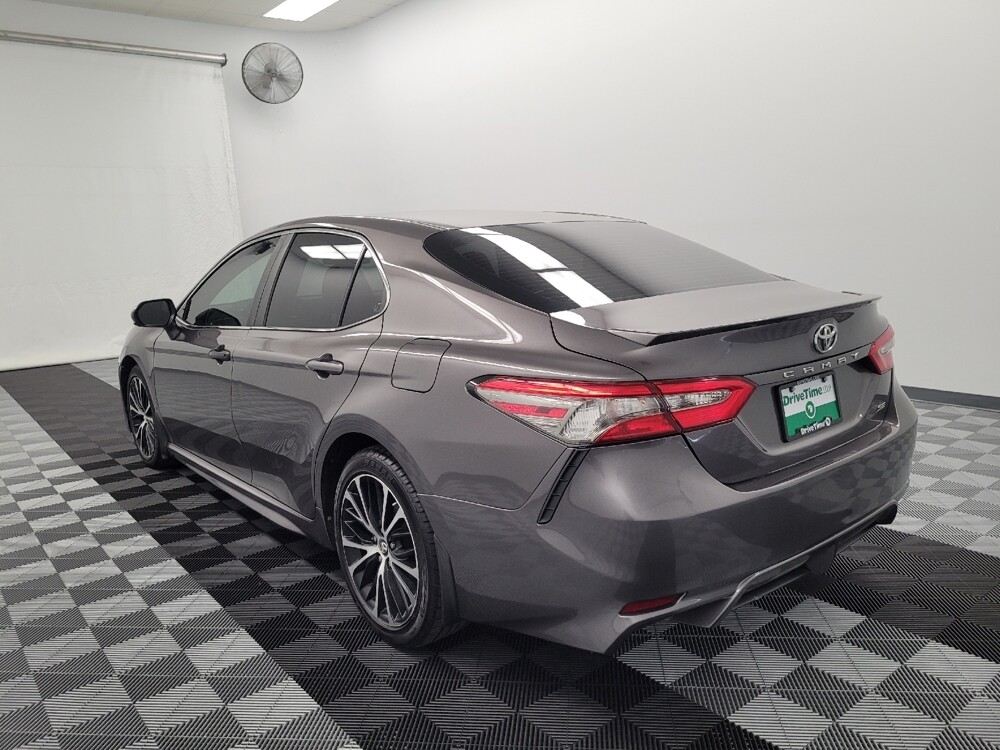 2018 Toyota Camry in Houston, TX 77034 - 18136596 5