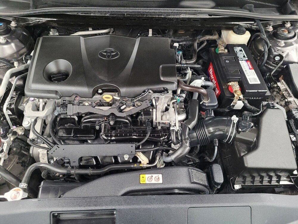 2018 Toyota Camry in Houston, TX 77034 - 18136596 30