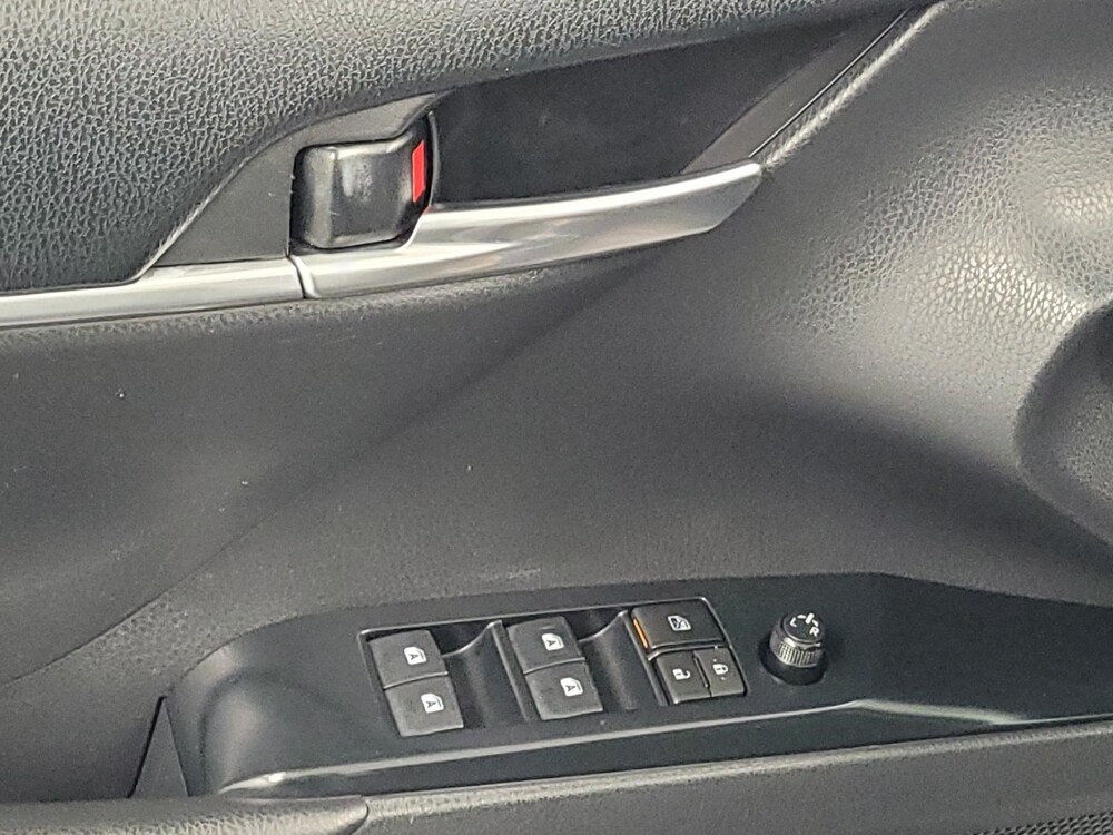 2018 Toyota Camry in Houston, TX 77034 - 18136596 27