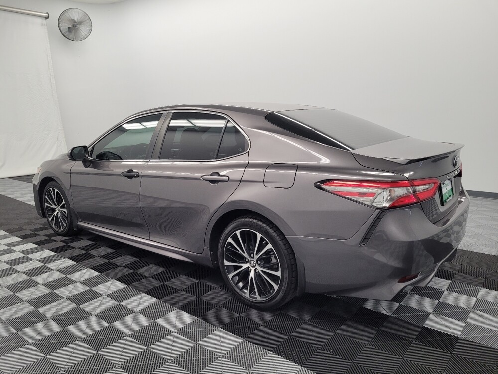 2018 Toyota Camry in Houston, TX 77034 - 18136596 3
