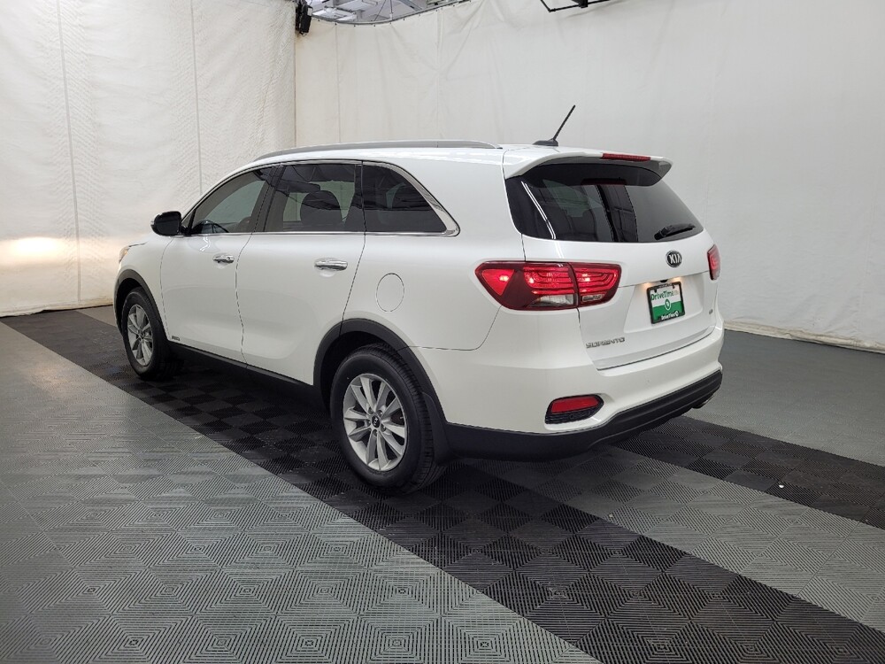 2020 Kia Sorento in Pittsburgh, PA 15236 - 18136621 5