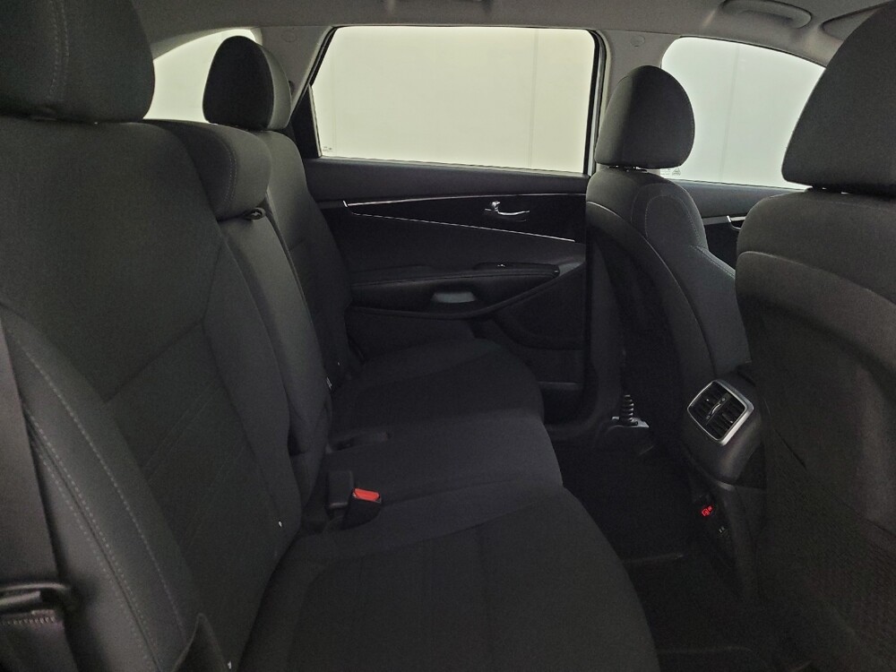 2020 Kia Sorento in Pittsburgh, PA 15236 - 18136621 19