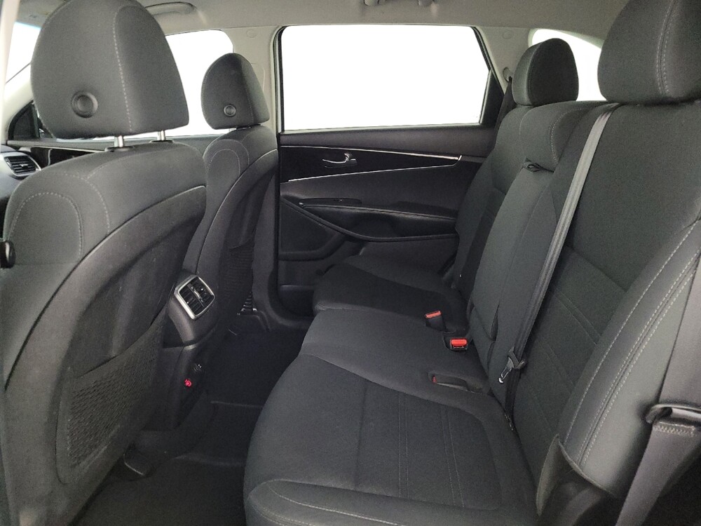 2020 Kia Sorento in Pittsburgh, PA 15236 - 18136621 18