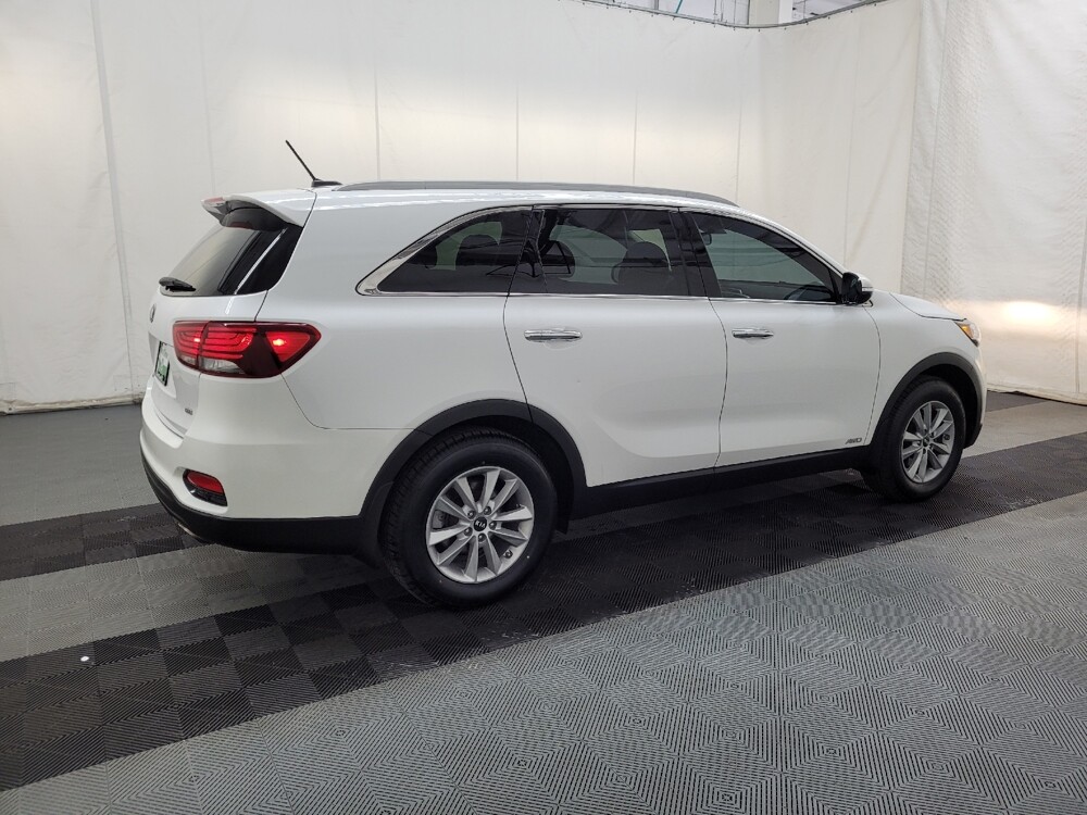 2020 Kia Sorento in Pittsburgh, PA 15236 - 18136621 10