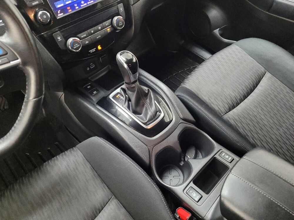 2019 Nissan Rogue in Pittsburgh, PA 15236 - 18136629 26