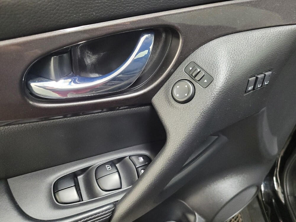 2019 Nissan Rogue in Pittsburgh, PA 15236 - 18136629 27