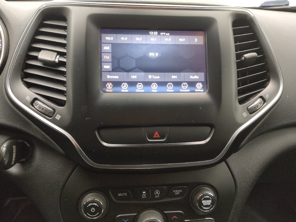 2019 Jeep Cherokee in Topeka, KS 66611 - 18136634 25