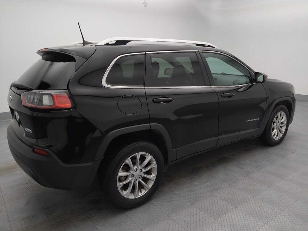 2019 Jeep Cherokee in Topeka, KS 66611 - 18136634 10