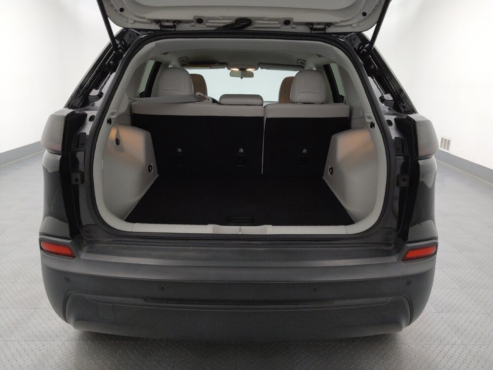 2020 Jeep Cherokee in Gladstone, MO 64118 - 18136637 29