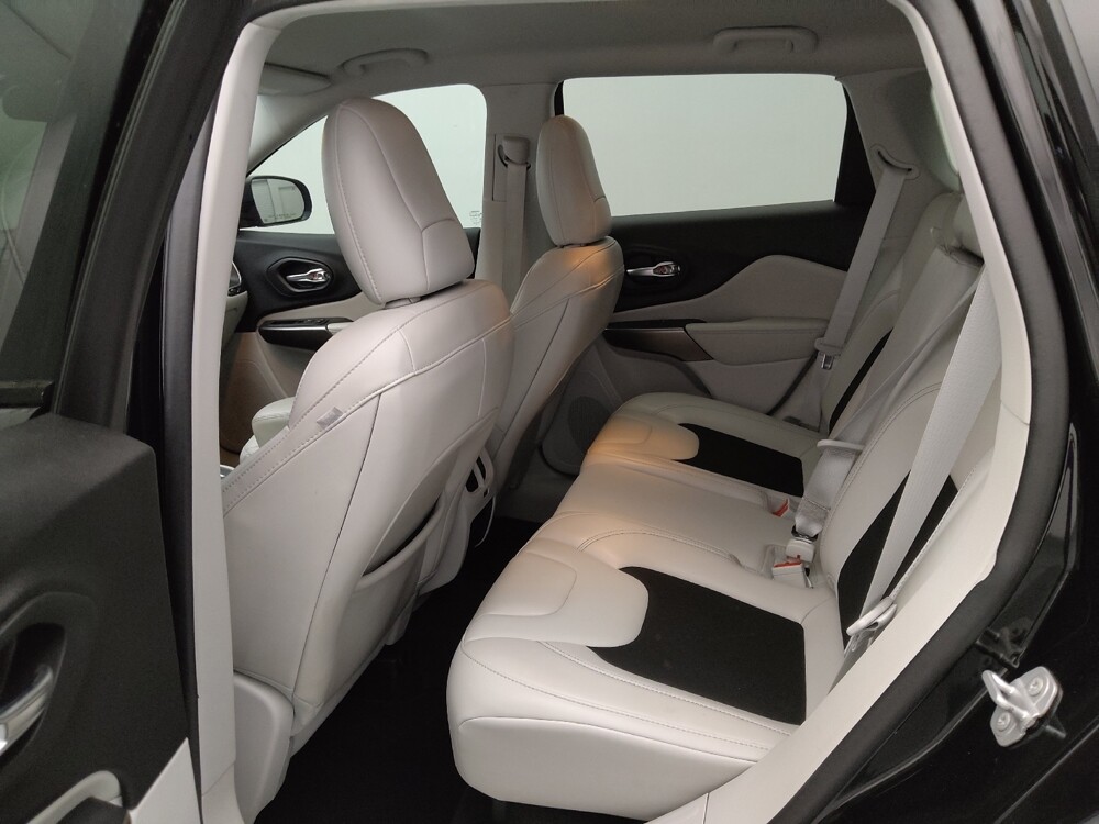 2020 Jeep Cherokee in Gladstone, MO 64118 - 18136637 18