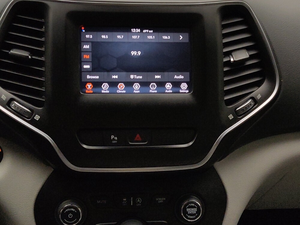 2020 Jeep Cherokee in Gladstone, MO 64118 - 18136637 25