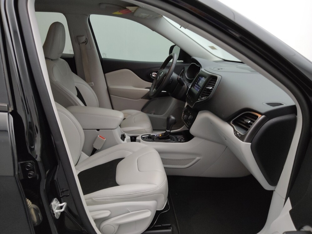 2020 Jeep Cherokee in Gladstone, MO 64118 - 18136637 21