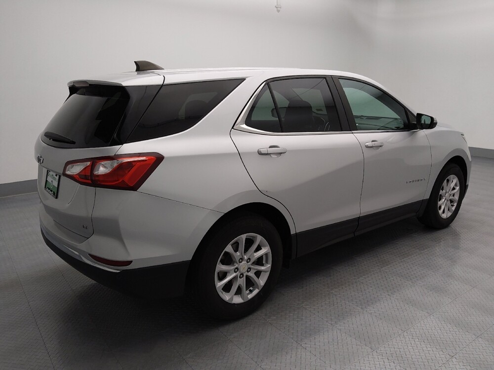 2021 Chevrolet Equinox in Topeka, KS 66611 - 18136638 10