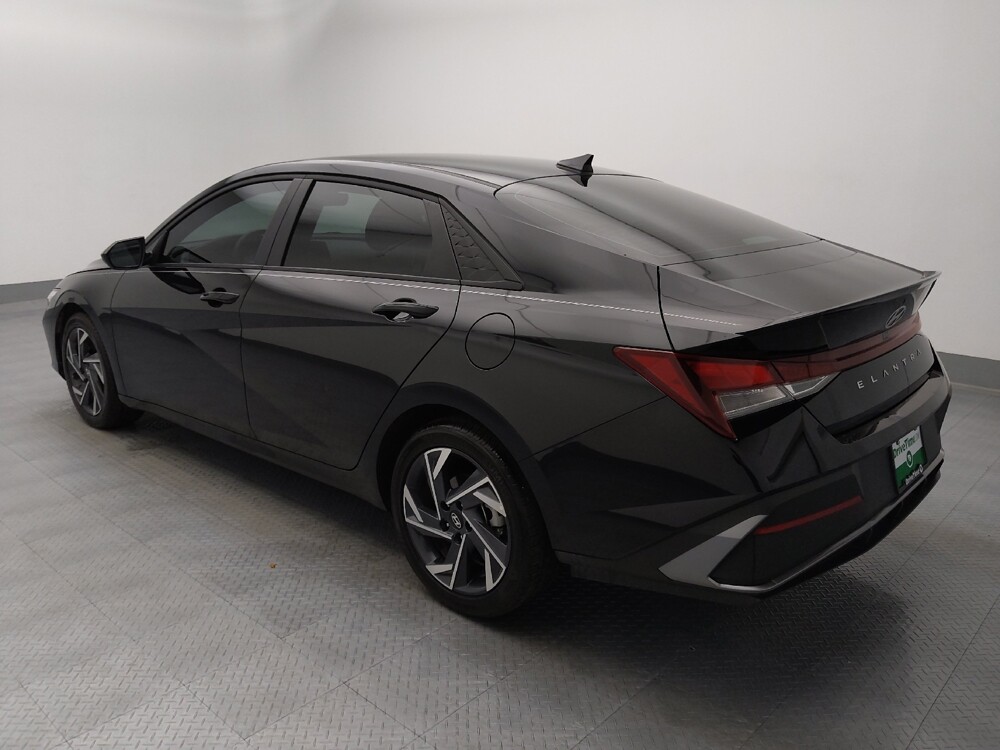 2025 Hyundai Elantra in Topeka, KS 66611 - 18136639 3